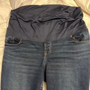 New 16 Short Old Navy Maternity Rollover-Panel Skinny 360° Stretch Jeans